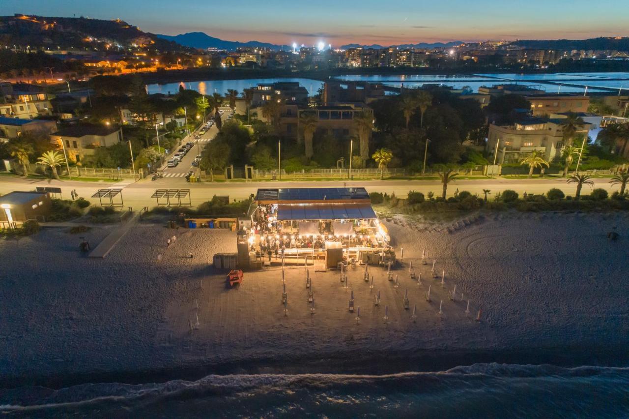 Le Palmette Suites Cagliari Exterior foto